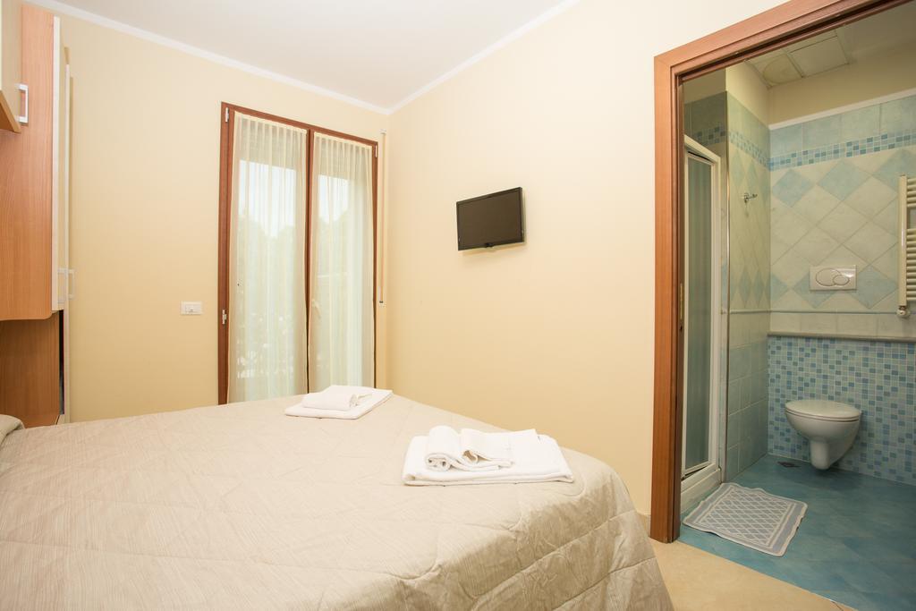 Albergo Ristorante Pozzi Bellaria-Igea Marina Exterior foto