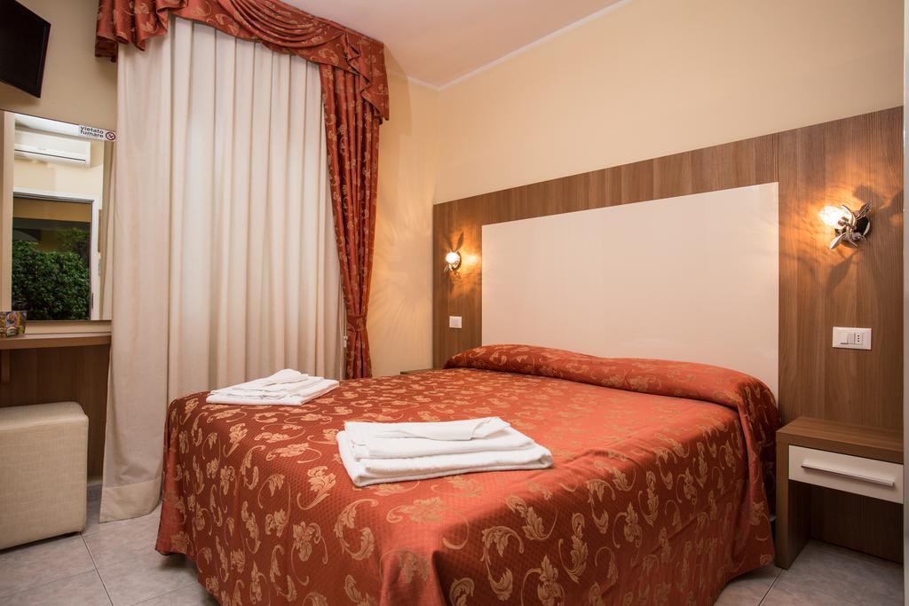 Albergo Ristorante Pozzi Bellaria-Igea Marina Exterior foto