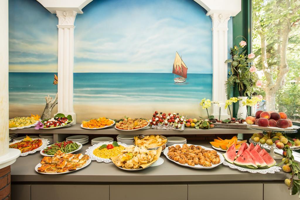 Albergo Ristorante Pozzi Bellaria-Igea Marina Exterior foto