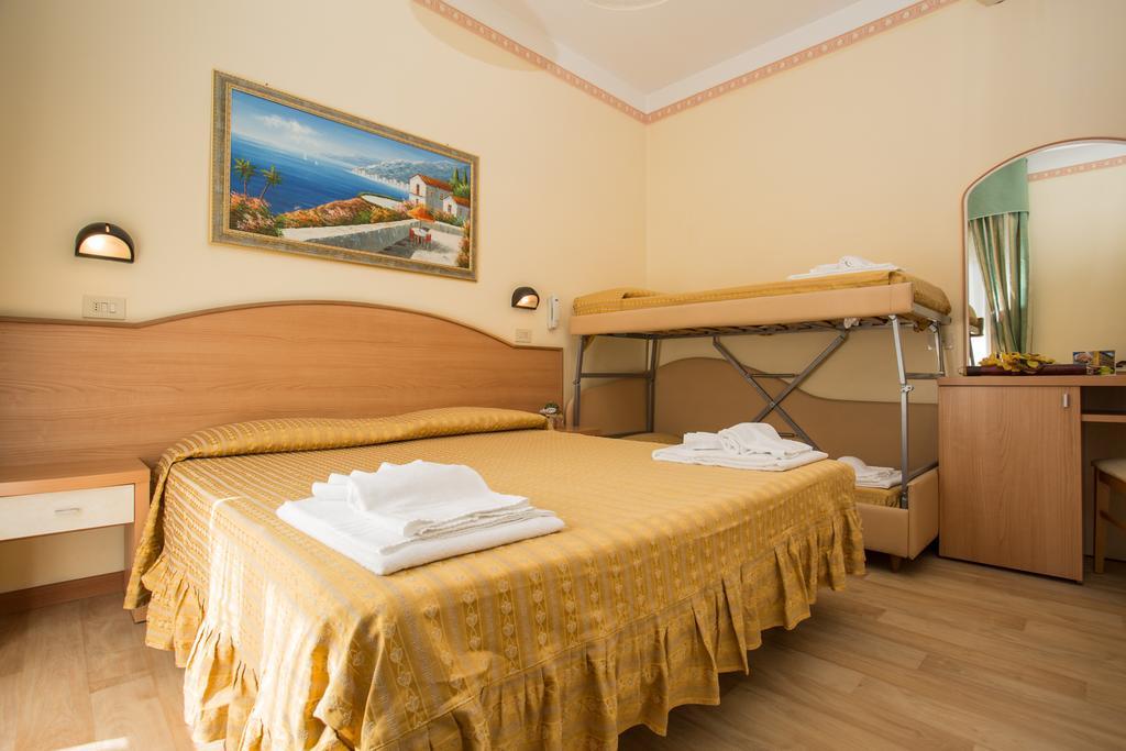 Albergo Ristorante Pozzi Bellaria-Igea Marina Quarto foto